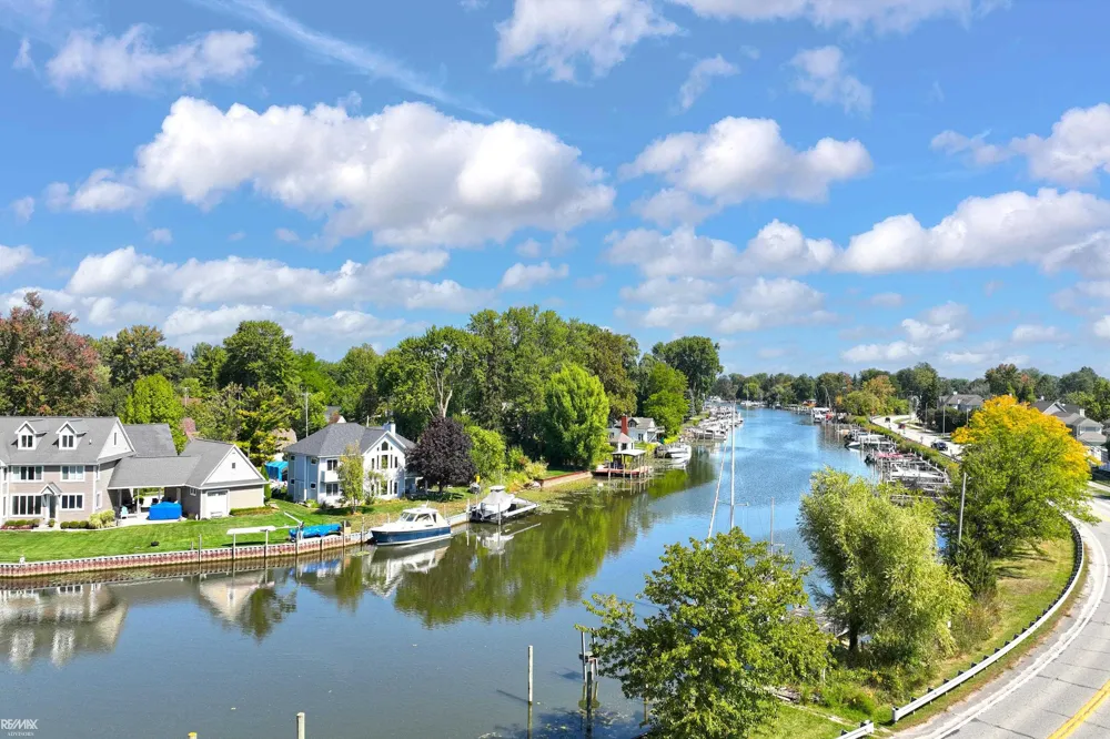 28900 S River Road Harrison Charter Township, MI 48045