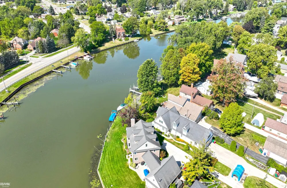 28900 S River Road Harrison Charter Township, MI 48045