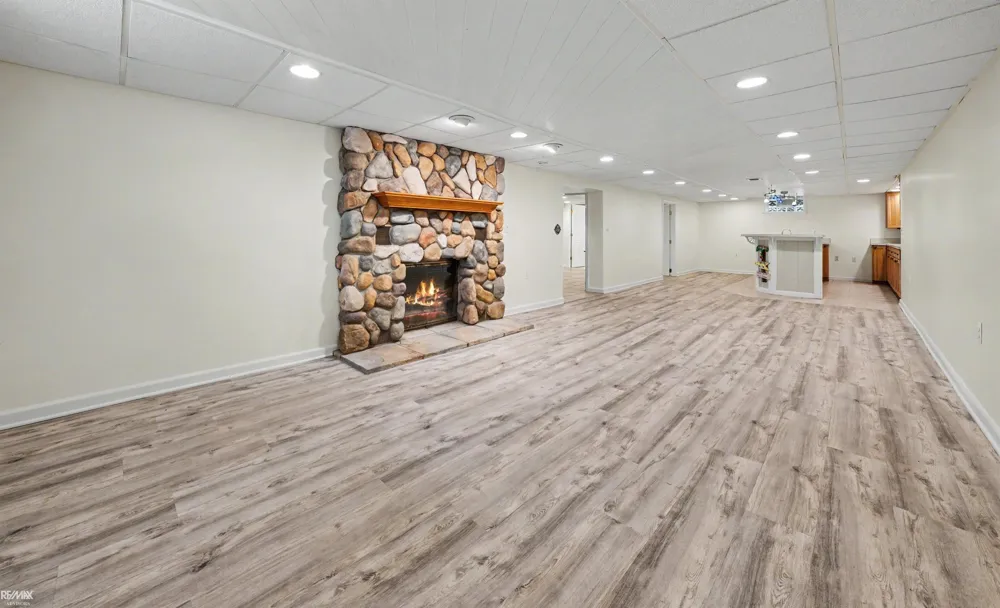 28900 S River Road Harrison Charter Township, MI 48045