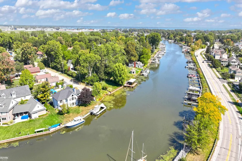 28900 S River Road Harrison Charter Township, MI 48045