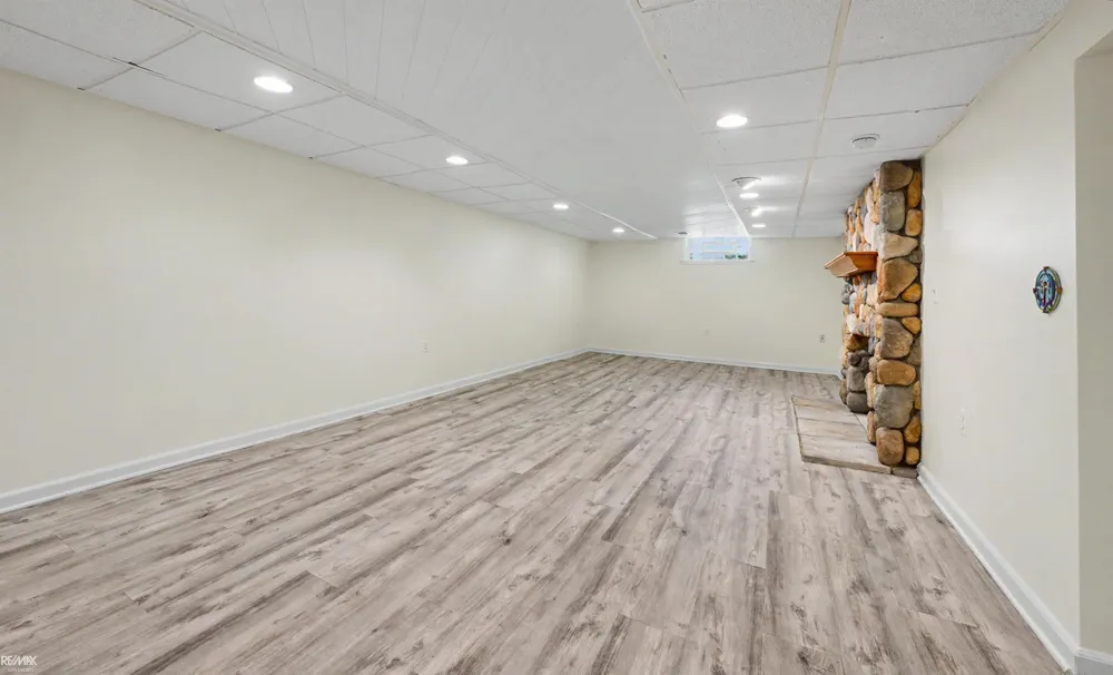 28900 S River Road Harrison Charter Township, MI 48045