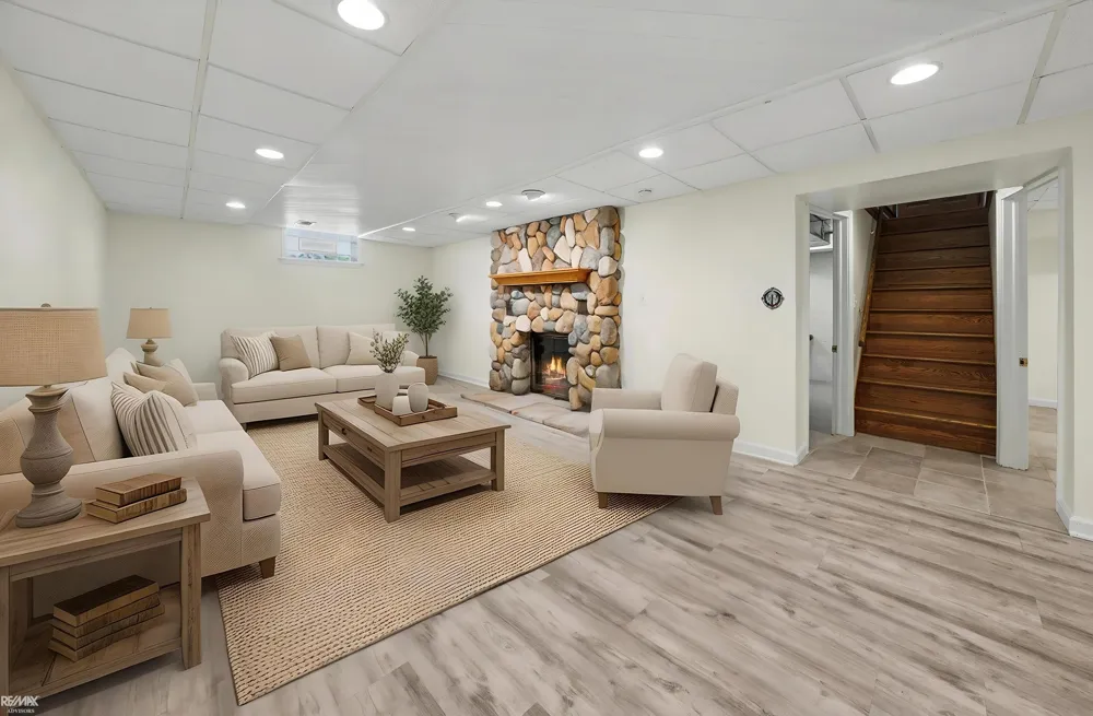 28900 S River Road Harrison Charter Township, MI 48045
