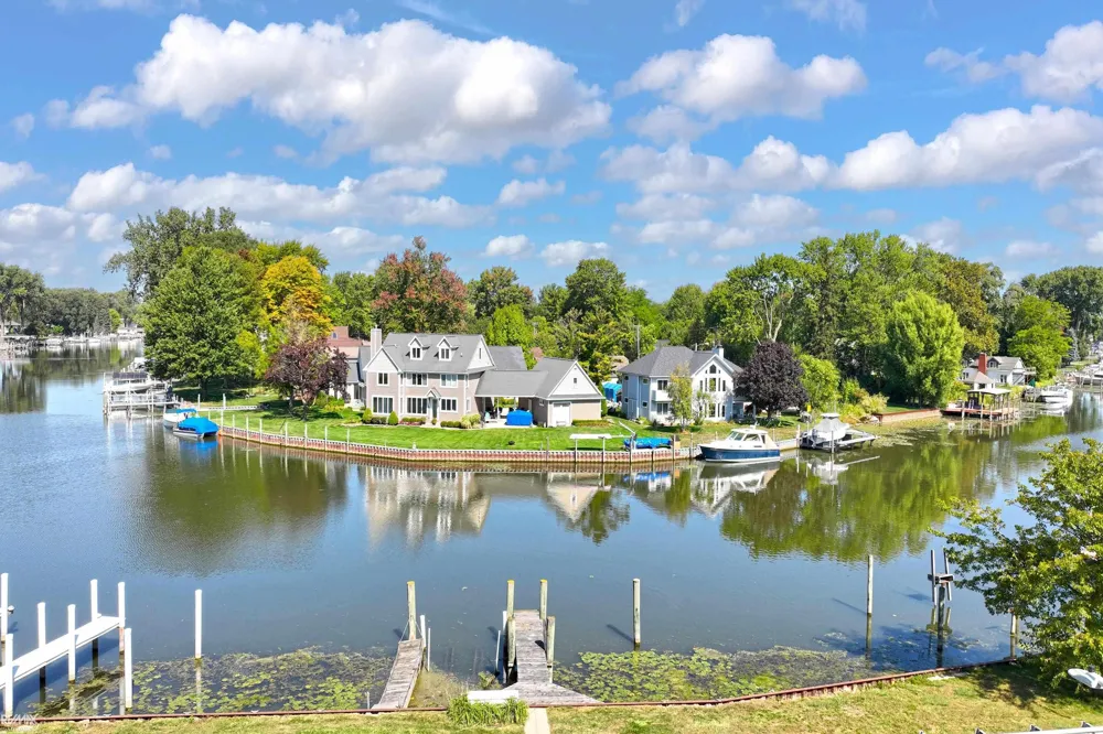 28900 S River Road Harrison Charter Township, MI 48045