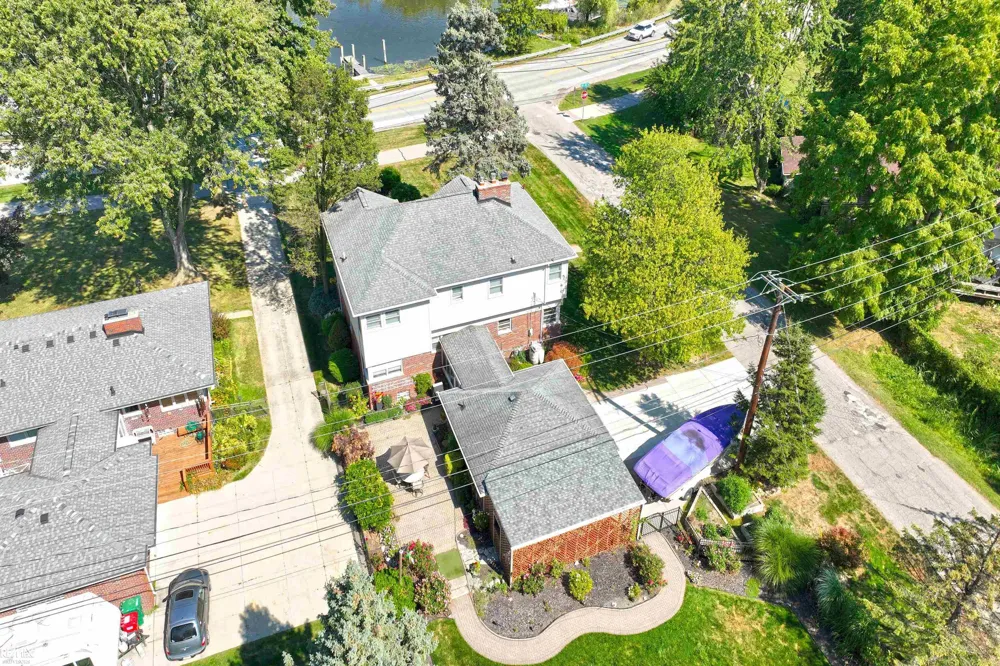 28900 S River Road Harrison Charter Township, MI 48045