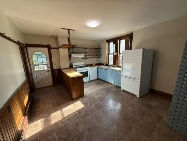 424 Center Street Alma City, MI 48801
