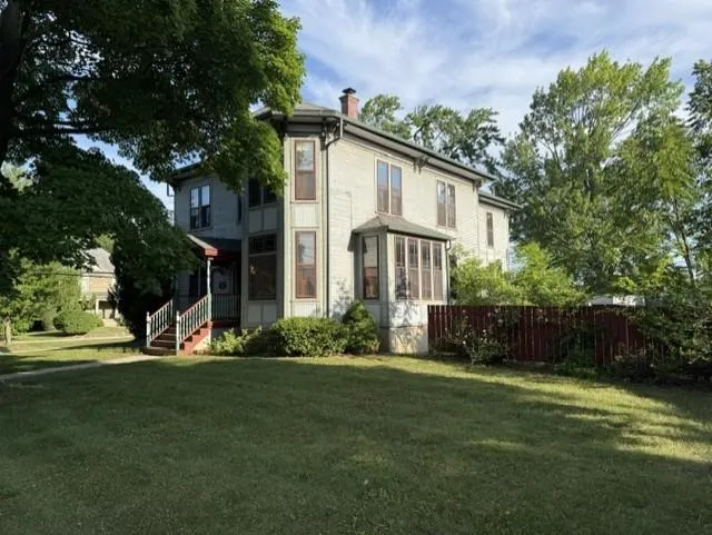 424 Center Street Alma City, MI 48801
