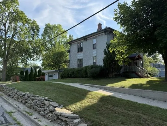 424 Center Street Alma City, MI 48801