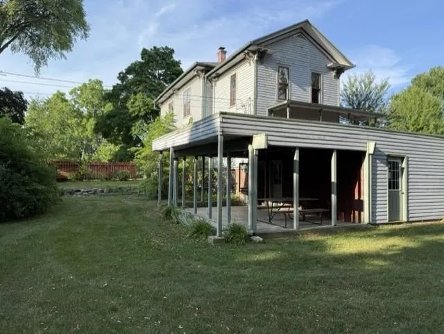 424 Center Street Alma City, MI 48801