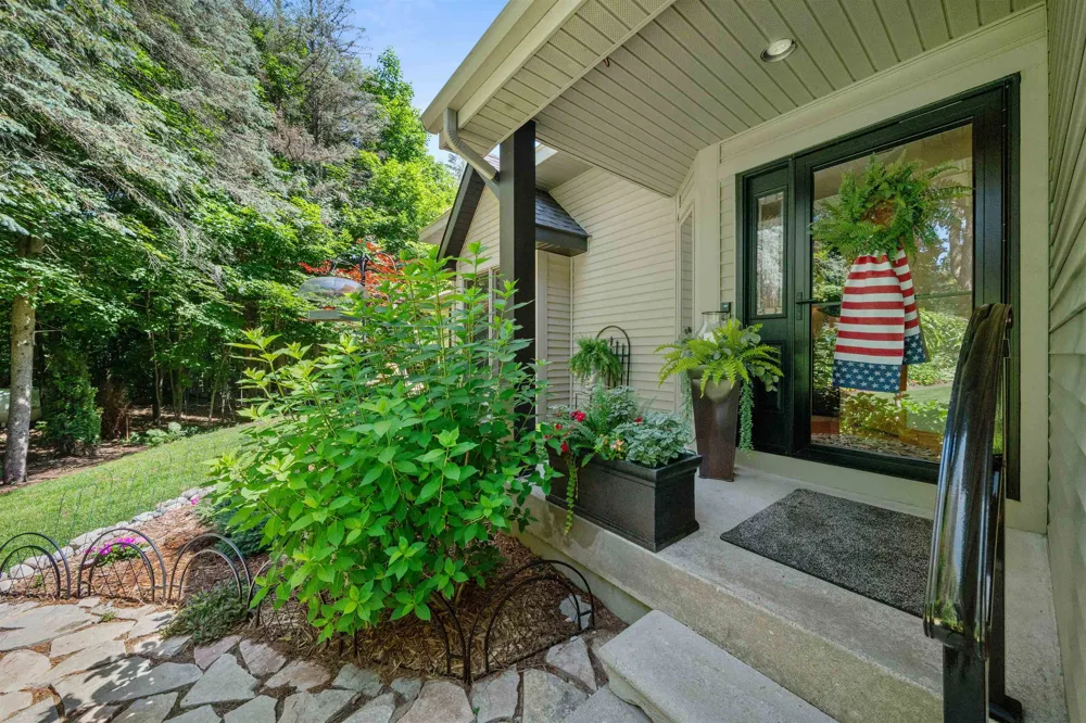 4490 Marykris Lane Long Lake Township, MI 49685