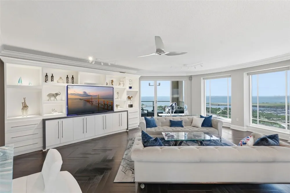 100 BEACH DRIVE NE #1900 St Petersburg, FL 33701