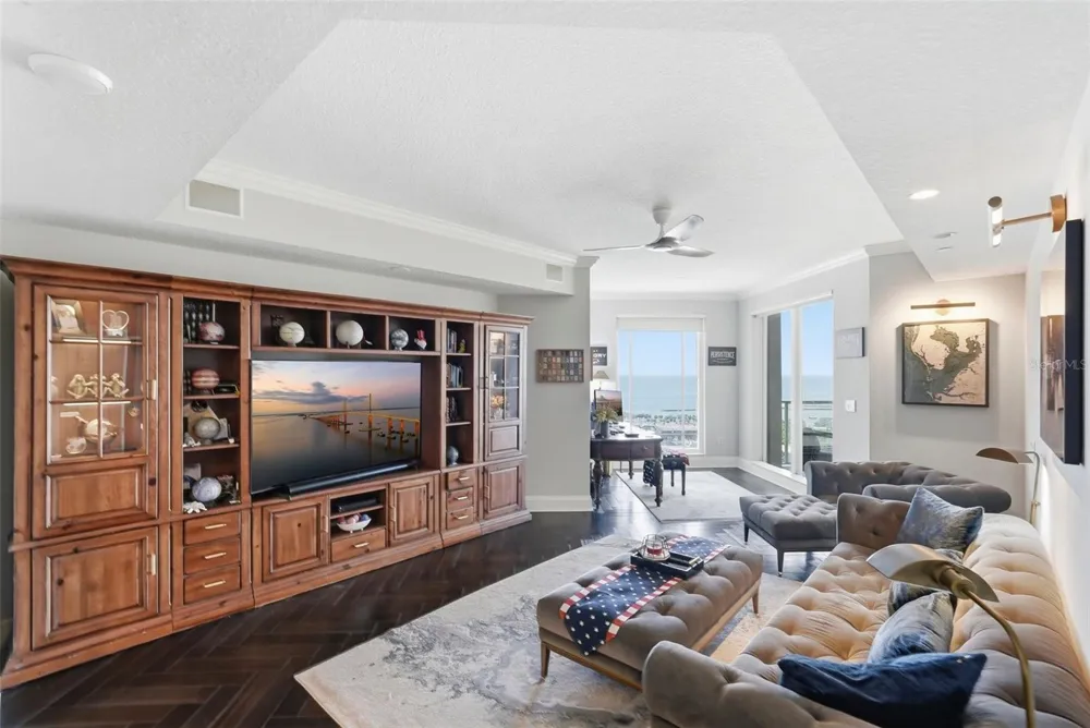 100 BEACH DRIVE NE #1900 St Petersburg, FL 33701