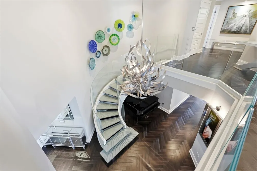 100 BEACH DRIVE NE #1900 St Petersburg, FL 33701