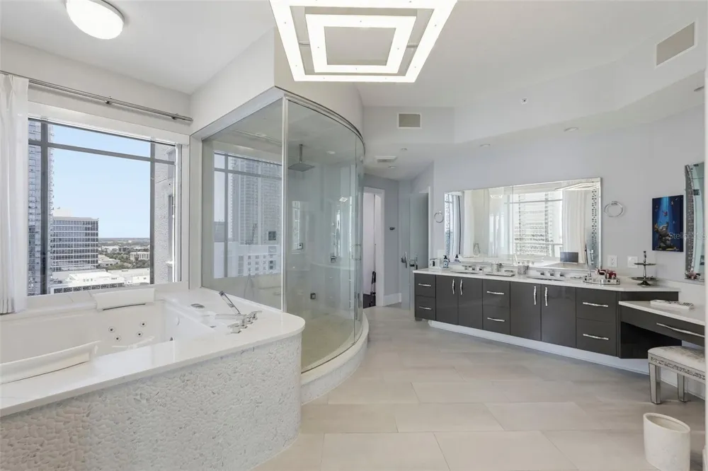 100 BEACH DRIVE NE #1900 St Petersburg, FL 33701