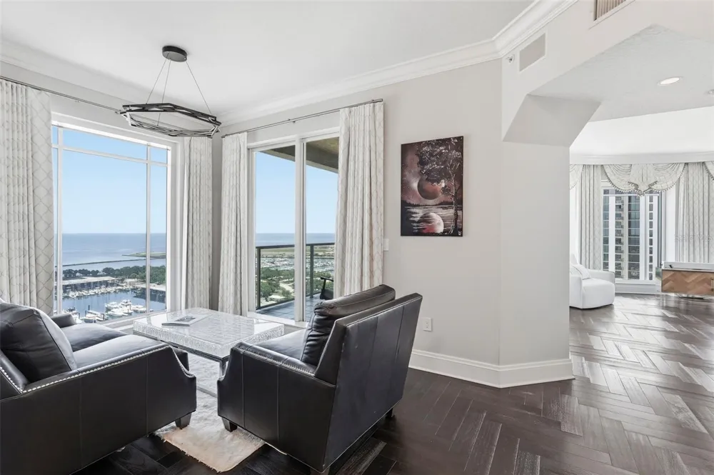 100 BEACH DRIVE NE #1900 St Petersburg, FL 33701