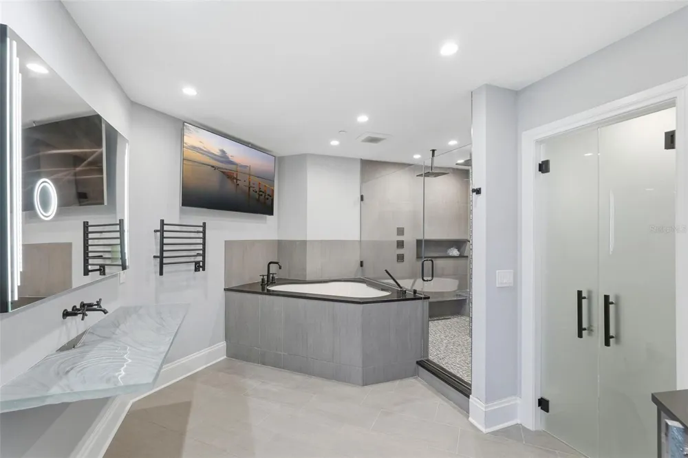 100 BEACH DRIVE NE #1900 St Petersburg, FL 33701
