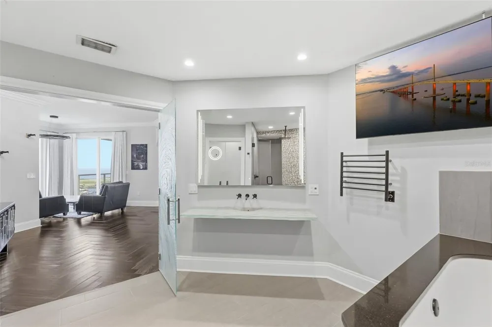 100 BEACH DRIVE NE #1900 St Petersburg, FL 33701