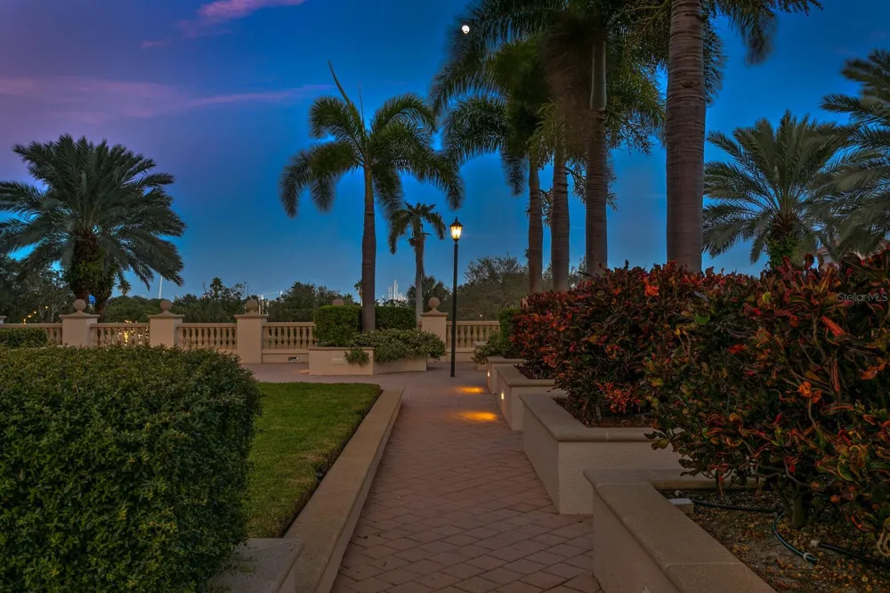 100 BEACH DRIVE NE #1900 St Petersburg, FL 33701