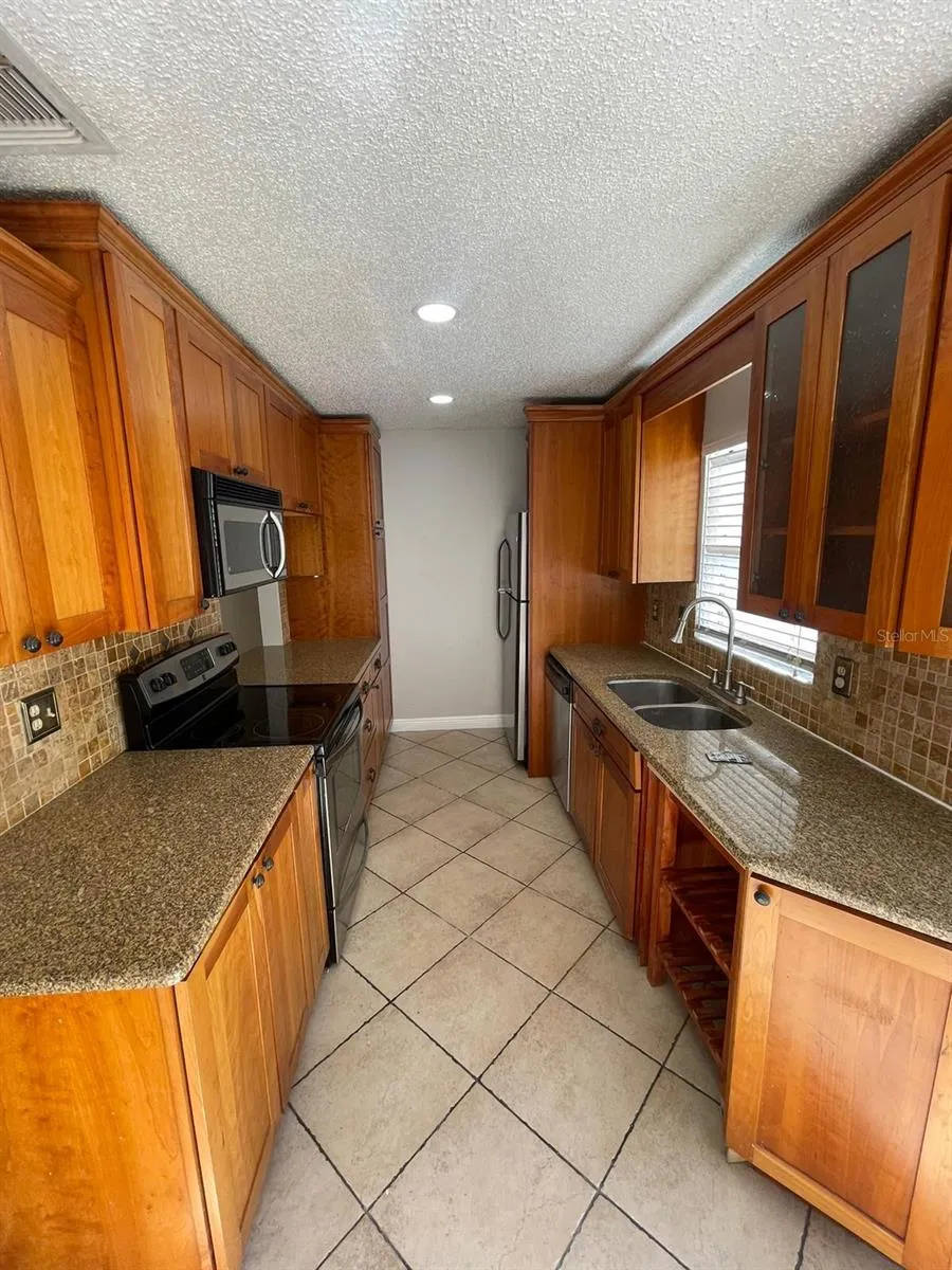6218 YORKTOWN DRIVE #15 Orlando, FL 32807