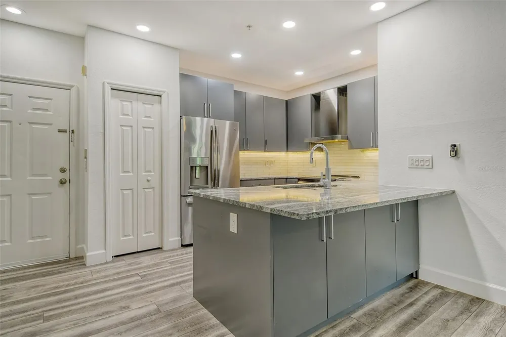 5160 NORTHRIDGE ROAD #107 Sarasota, FL 34238