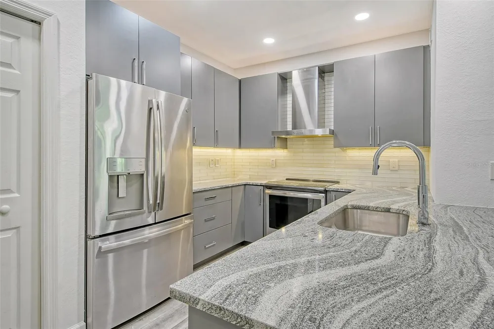 5160 NORTHRIDGE ROAD #107 Sarasota, FL 34238