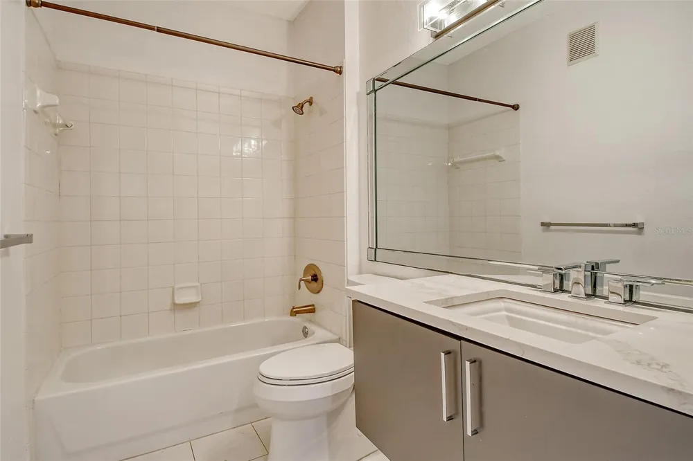 5160 NORTHRIDGE ROAD #107 Sarasota, FL 34238