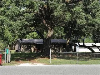 136 S COMMERCIAL STREET
