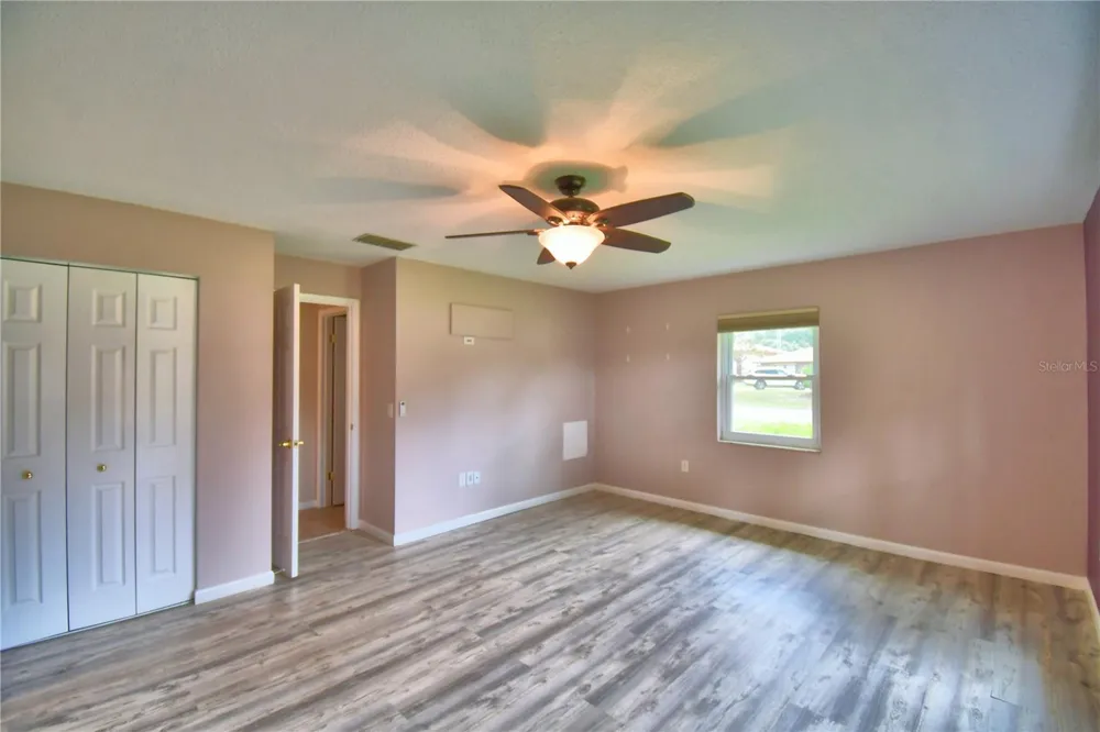 902 CRESTVIEW DRIVE Auburndale, FL 33823