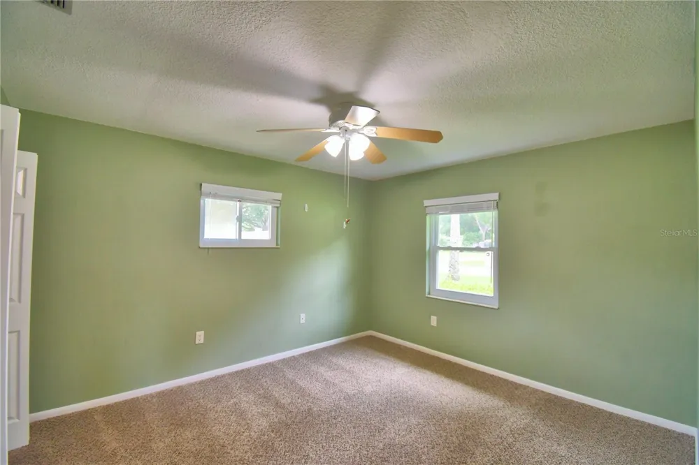902 CRESTVIEW DRIVE Auburndale, FL 33823