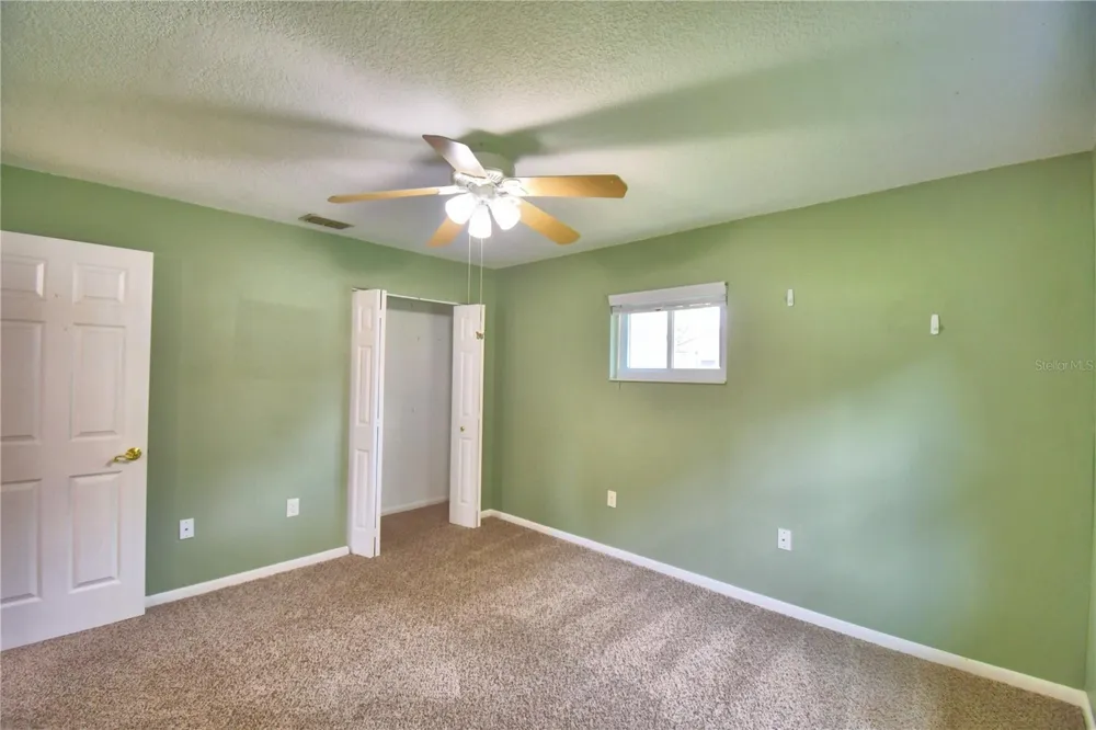 902 CRESTVIEW DRIVE Auburndale, FL 33823