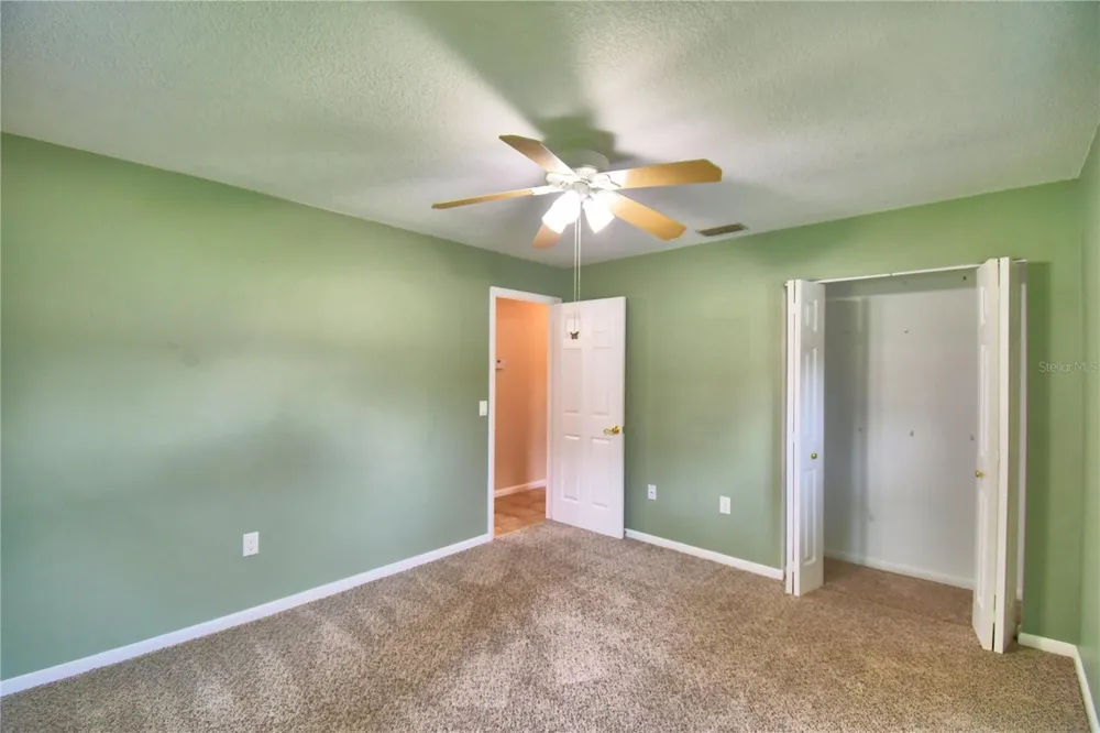 902 CRESTVIEW DRIVE Auburndale, FL 33823