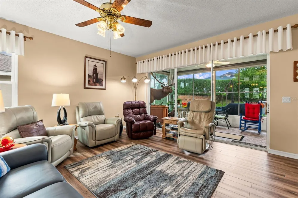 6170 SAILBOAT AVENUE Tavares, FL 32778