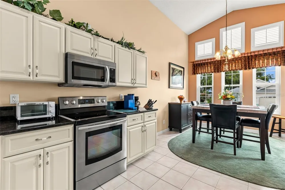 6170 SAILBOAT AVENUE Tavares, FL 32778