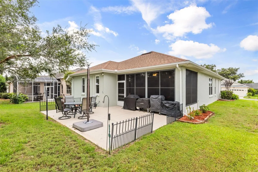 6170 SAILBOAT AVENUE Tavares, FL 32778