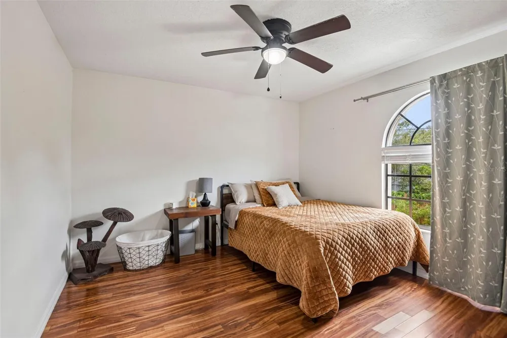 5831 114TH TERRACE Pinellas Park, FL 33782