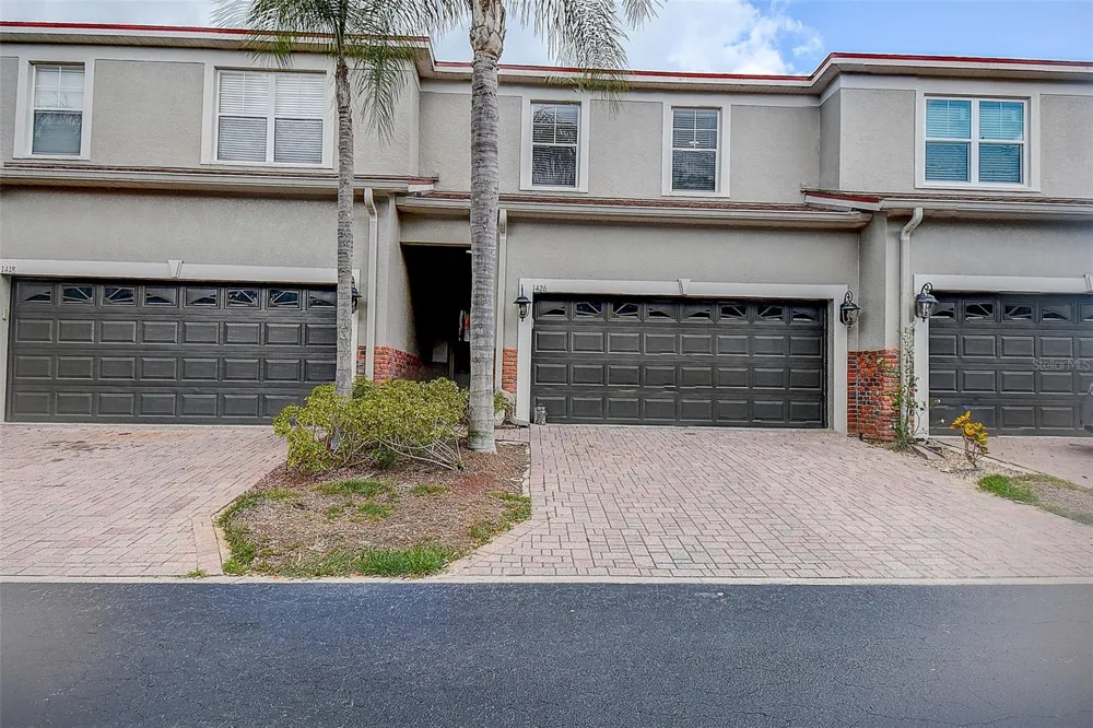 1426 HILLVIEW LANE Tarpon Springs, FL 34689