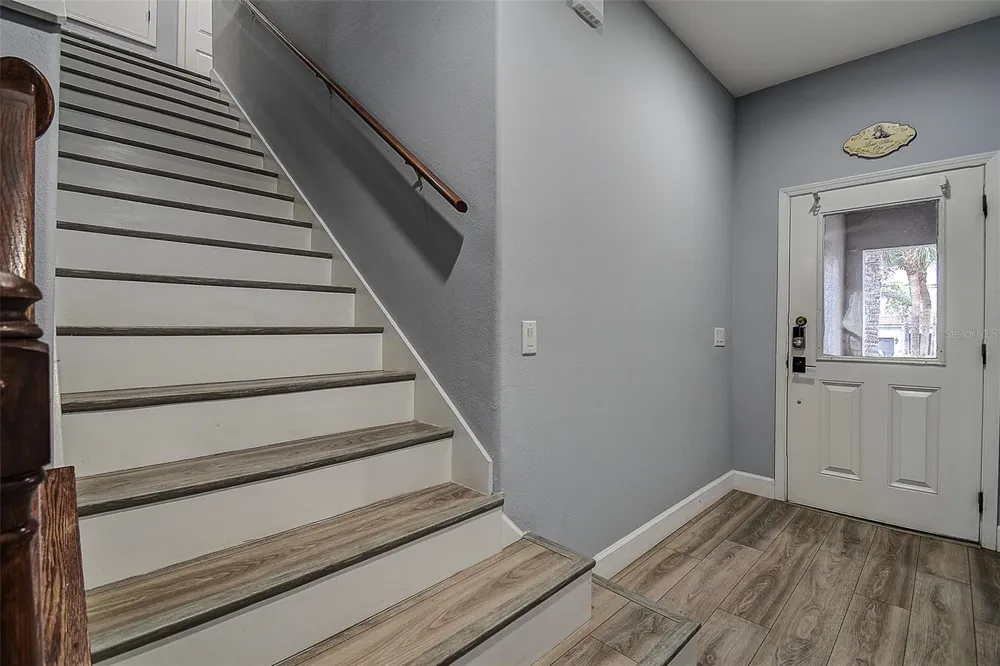 1426 HILLVIEW LANE Tarpon Springs, FL 34689