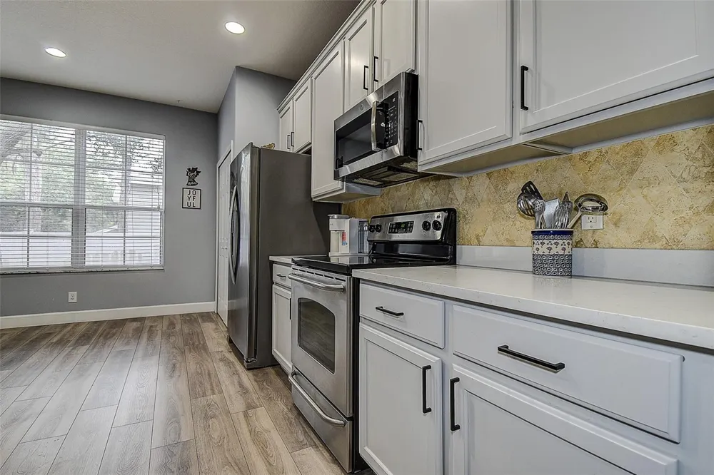 1426 HILLVIEW LANE Tarpon Springs, FL 34689