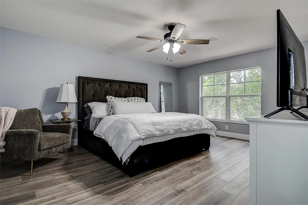 1426 HILLVIEW LANE Tarpon Springs, FL 34689