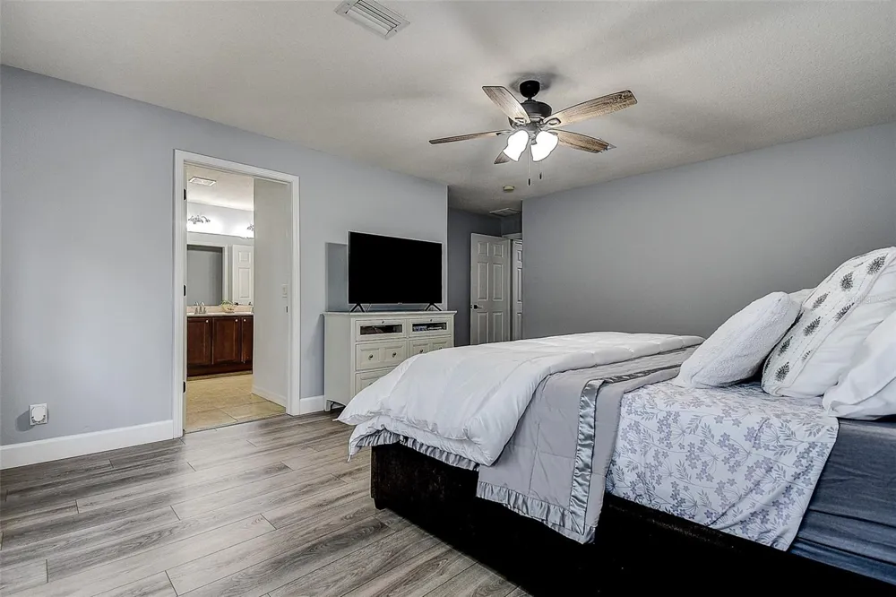 1426 HILLVIEW LANE Tarpon Springs, FL 34689