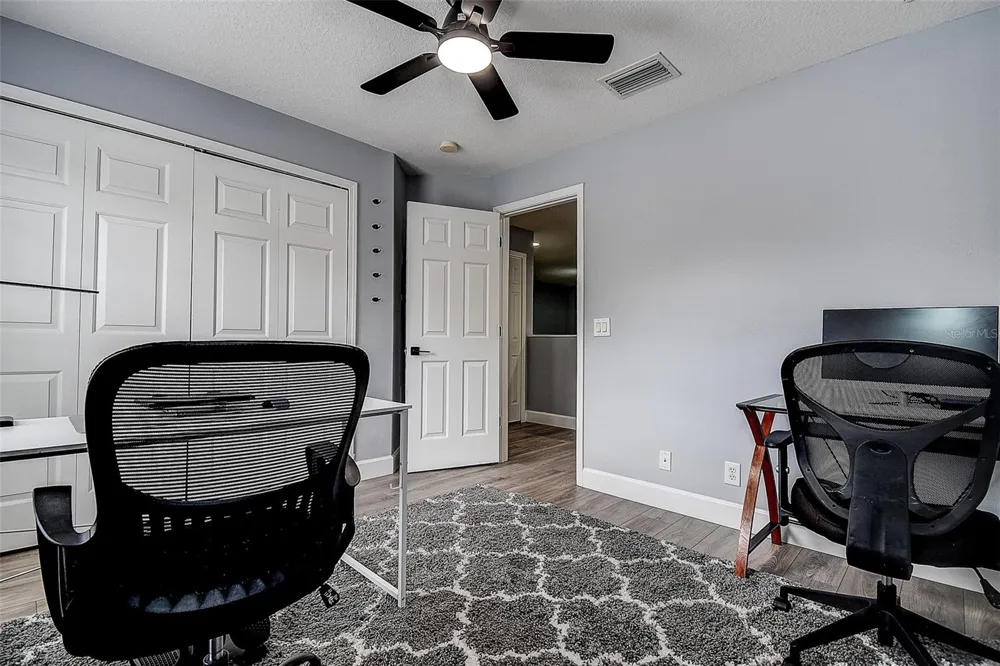 1426 HILLVIEW LANE Tarpon Springs, FL 34689