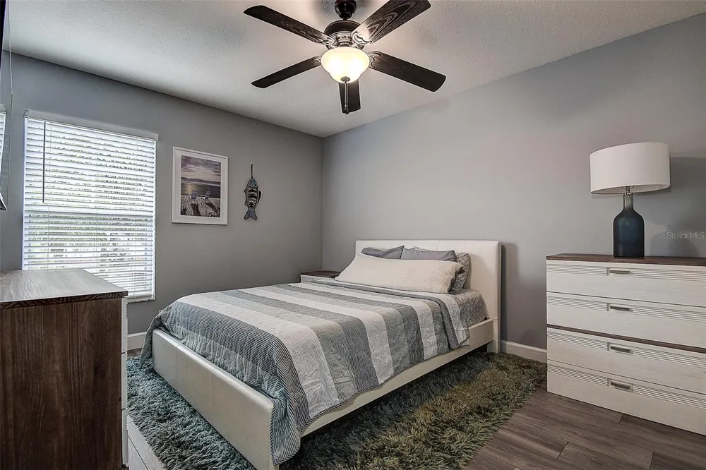 1426 HILLVIEW LANE Tarpon Springs, FL 34689
