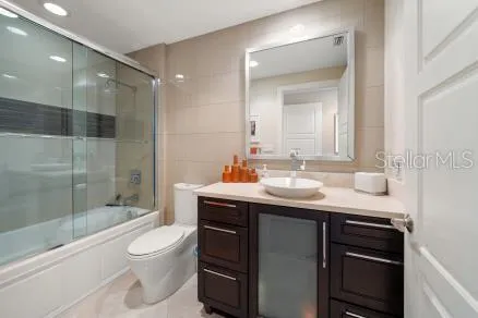 11 BAYMONT STREET #1006 Clearwater Beach, FL 33767