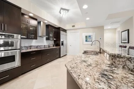 11 BAYMONT STREET #1006 Clearwater Beach, FL 33767