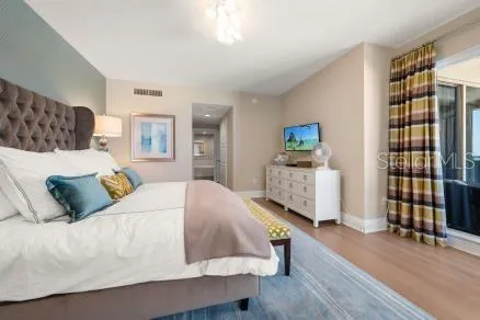 11 BAYMONT STREET #1006 Clearwater Beach, FL 33767