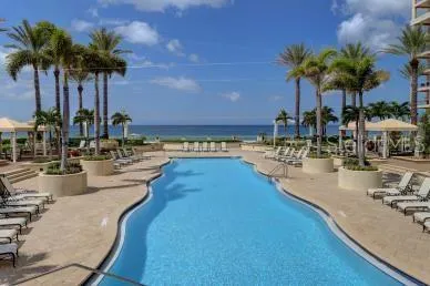 11 BAYMONT STREET #1006 Clearwater Beach, FL 33767
