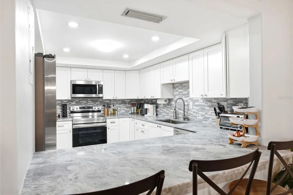 17920 GULF BOULEVARD #1502 St Petersburg, FL 33708