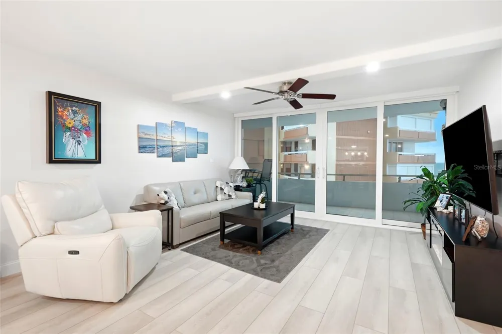 17920 GULF BOULEVARD #1502 St Petersburg, FL 33708