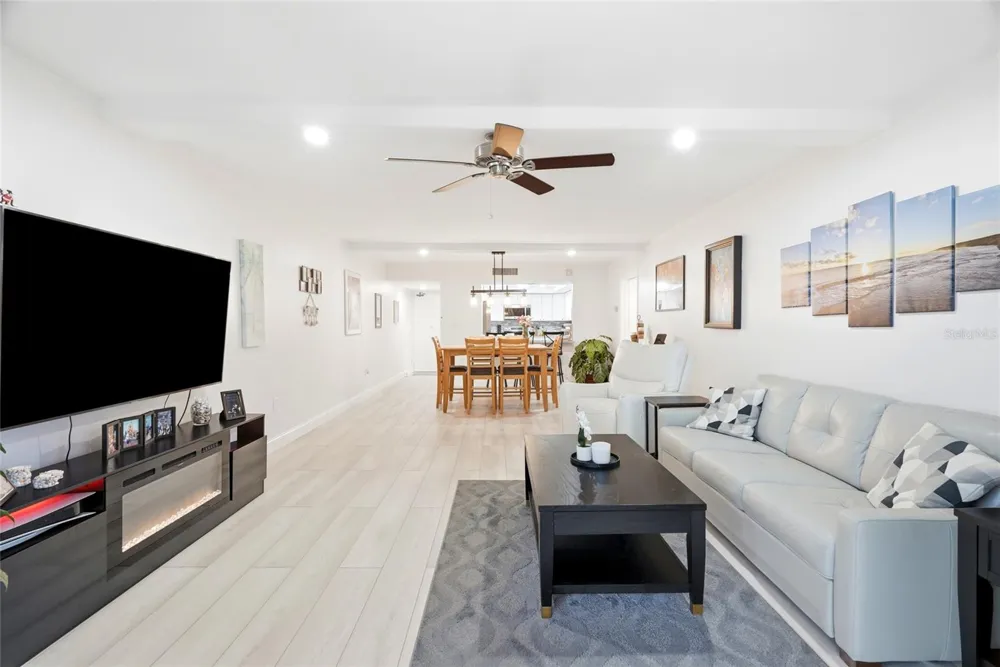 17920 GULF BOULEVARD #1502 St Petersburg, FL 33708