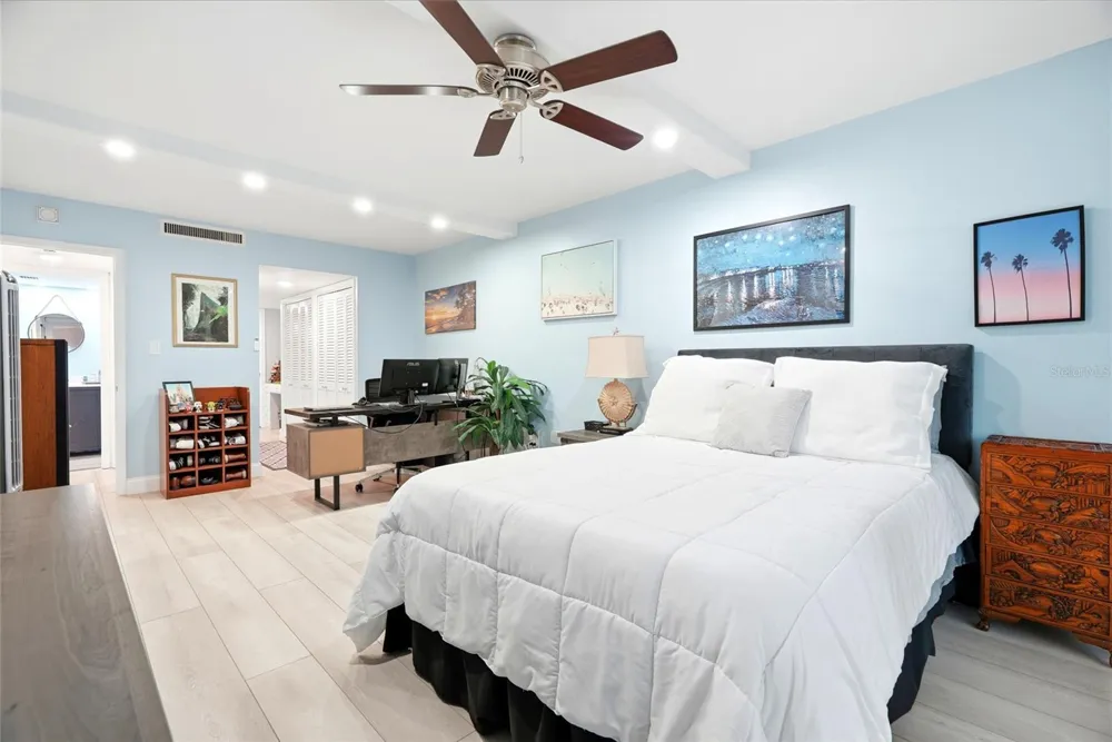 17920 GULF BOULEVARD #1502 St Petersburg, FL 33708