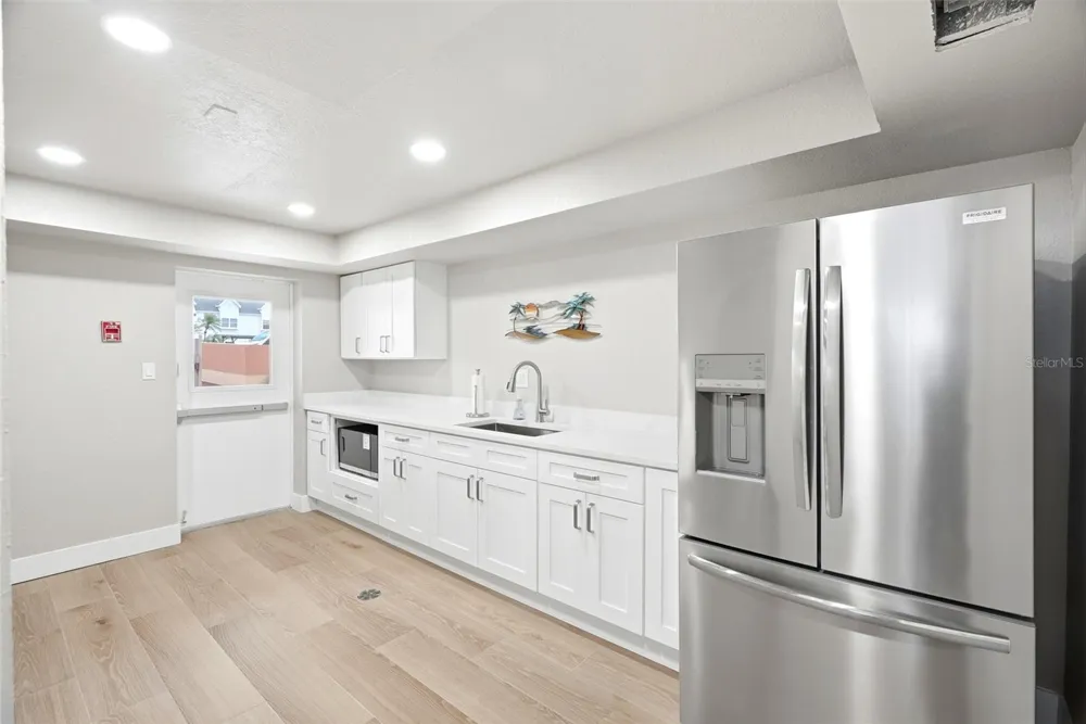 17920 GULF BOULEVARD #1502 St Petersburg, FL 33708